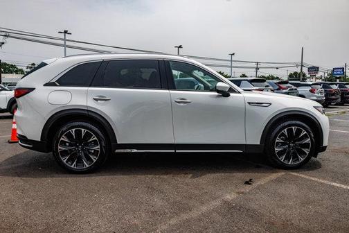 2024 Mazda CX-90 Premium