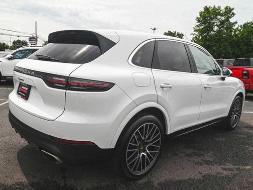 2021 Porsche Cayenne Base