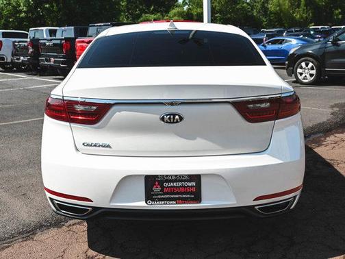 2017 Kia Cadenza Premium
