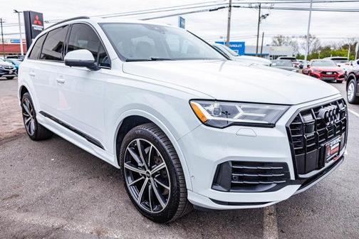 2022 Audi Q7 55 Premium Plus