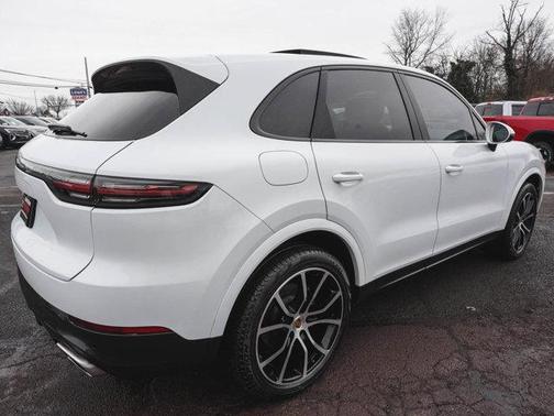2023 Porsche Cayenne Base