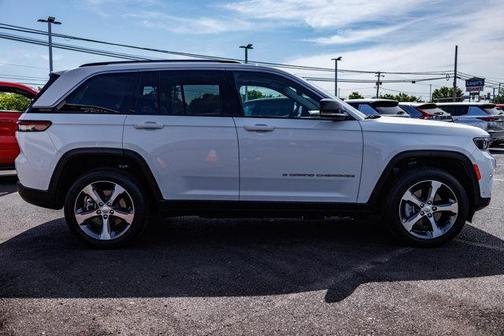 2023 Jeep Grand Cherokee 4xe Base