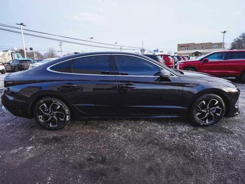 2025 Hyundai SONATA SEL