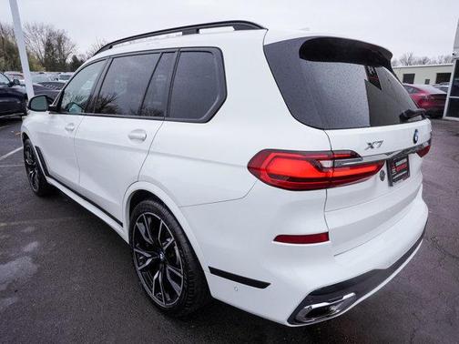 2022 BMW X7 xDrive40i