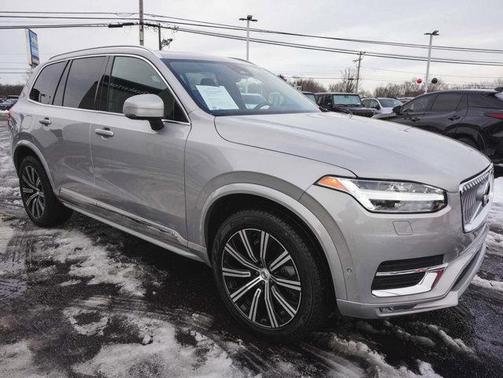 2024 Volvo XC90 B6 Plus Bright Theme 7-Seater