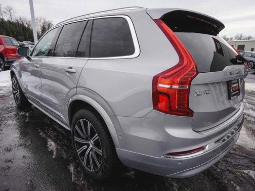 2024 Volvo XC90 B6 Plus Bright Theme 7-Seater