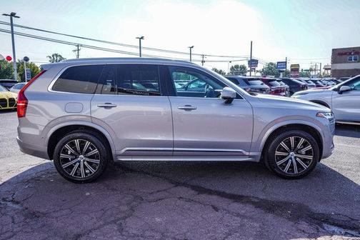 2024 Volvo XC90 B6 Plus Bright Theme 7-Seater