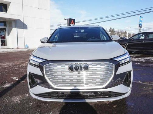 2024 Audi Q4 e-tron 55 quattro Premium