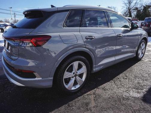2024 Audi Q4 e-tron 55 quattro Premium