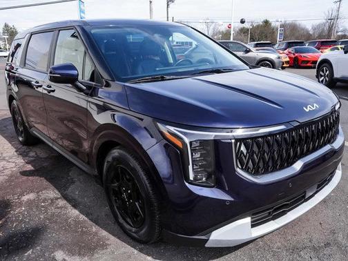 2025 Kia Carnival LXS