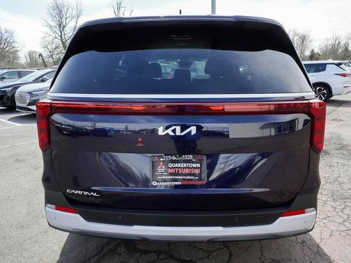 2025 Kia Carnival LXS