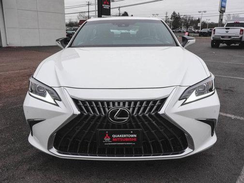 2023 Lexus ES 250 250