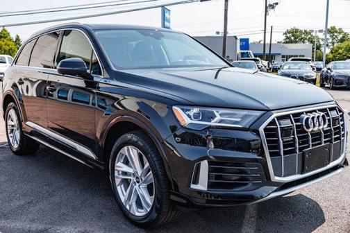 2022 Audi Q7 55 Premium Plus