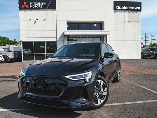2022 Audi e-tron S line Premium
