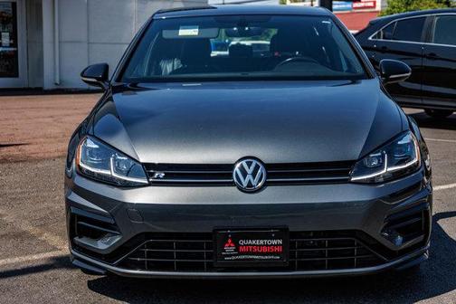2018 Volkswagen Golf R 2.0T w/DCC & Navigation