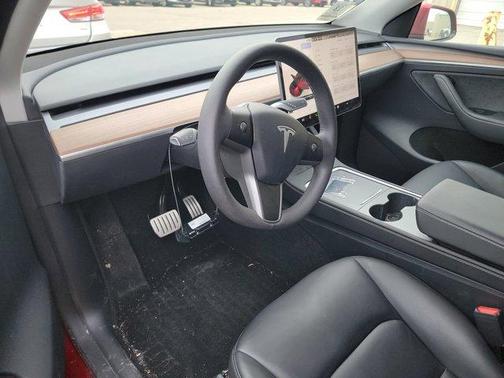 2024 Tesla Model Y Performance