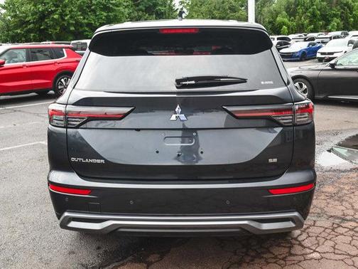 2025 Mitsubishi Outlander SE