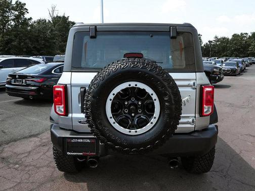 Iconic Silver Metallic 2023 Ford Bronco Base