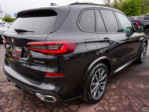 Black Sapphire Metallic 2023 BMW X5 xDrive40i