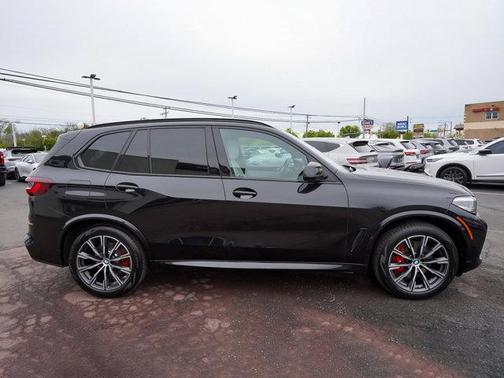 Black Sapphire Metallic 2023 BMW X5 xDrive40i