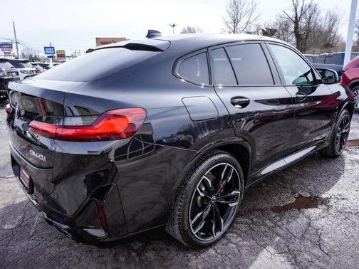 2024 BMW X4 M40i