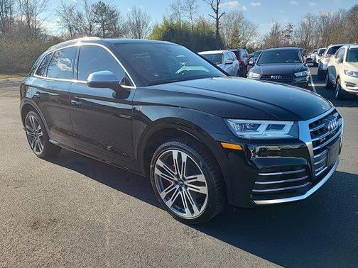 Photo 3 of 45 of 2018 Audi SQ5 3.0T Prestige