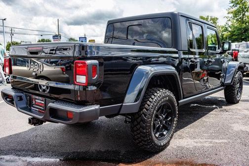 2022 Jeep Gladiator Sport