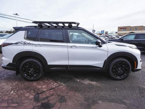 2026 Mitsubishi Outlander Trail Edition