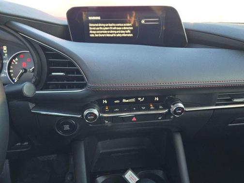 2025 Mazda Mazda3 2.5 S Carbon Edition