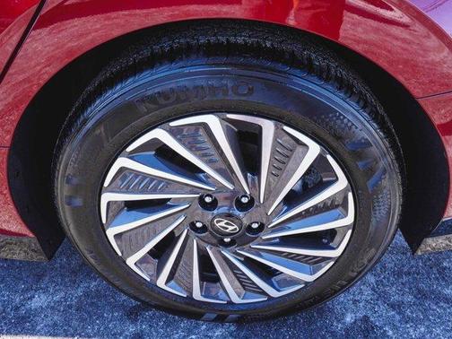 2025 Hyundai SONATA Hybrid SEL