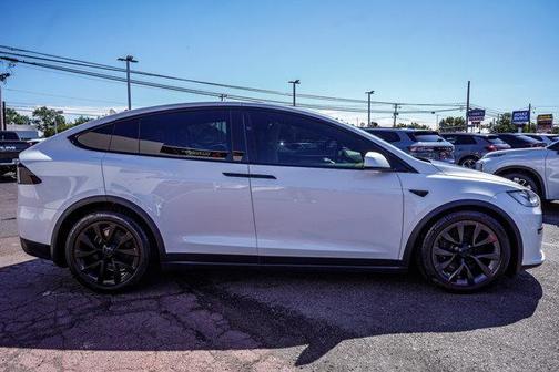 2022 Tesla Model X Base