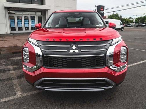 2025 Mitsubishi Outlander SE