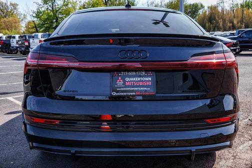 2022 Audi e-tron S line Premium