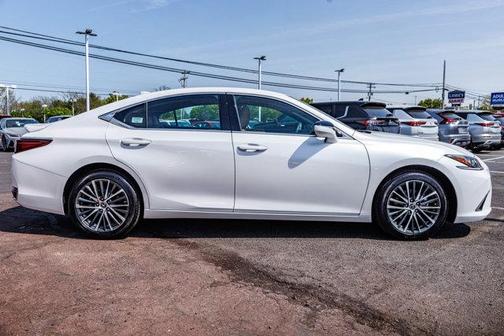 2024 Lexus ES 250 Luxury