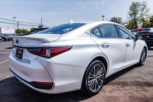 2024 Lexus ES 250 Luxury