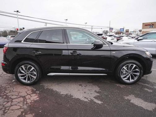2024 Audi Q5 45 S line quattro Premium