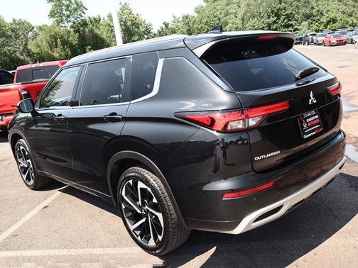 2023 Mitsubishi Outlander SEL
