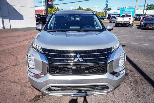 2022 Mitsubishi Outlander SE