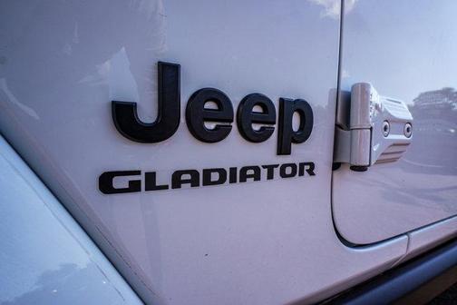 2021 Jeep Gladiator Sport