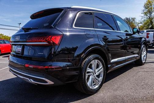 2021 Audi Q7 45 Premium Plus