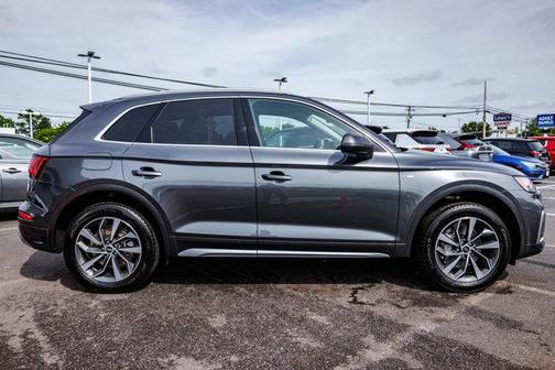 2022 Audi Q5 45 S line Premium Plus