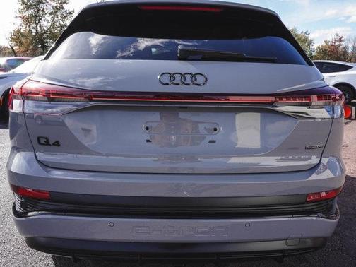 2025 Audi Q4 e-tron 55 quattro Premium