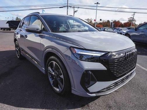 2025 Audi Q4 e-tron 55 quattro Premium