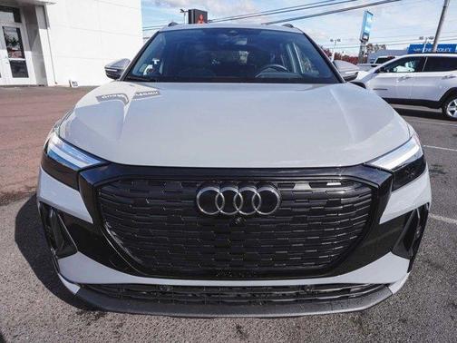 2025 Audi Q4 e-tron 55 quattro Premium