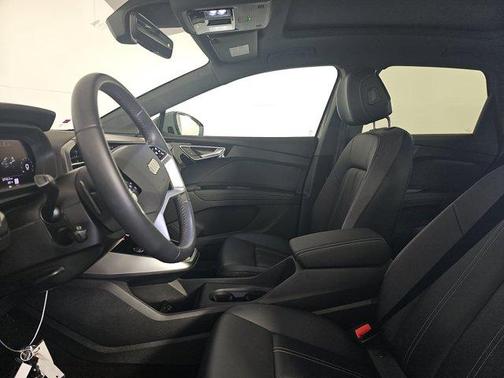 2025 Audi Q4 e-tron 55 quattro Premium