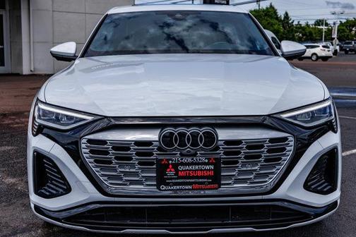 2024 Audi Q8 e-tron S line Premium