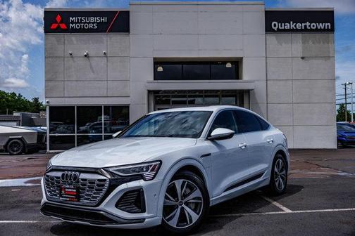 2024 Audi Q8 e-tron S line Premium