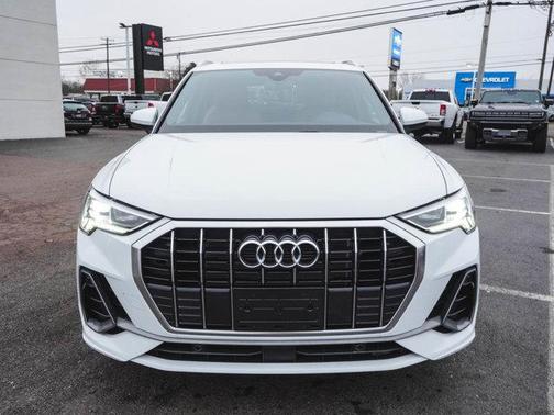 2023 Audi Q3 45 S line Premium