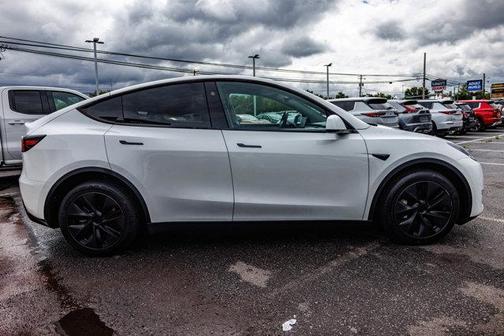 2025 Tesla Model Y Long Range