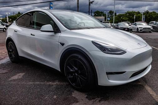 2025 Tesla Model Y Long Range